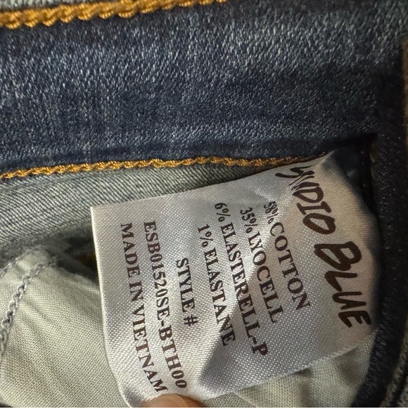 NWOT - Studio Blue Jeans Skinny BTH00 - Picture 3 of 3